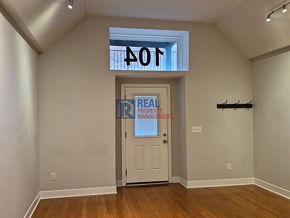 5th image of 1276 N High St APT 104