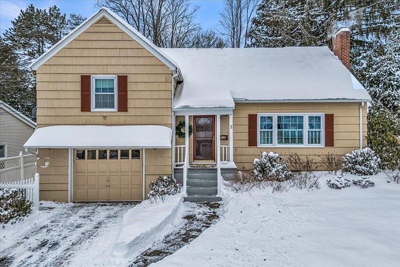 1st image of 3 Briar Ct