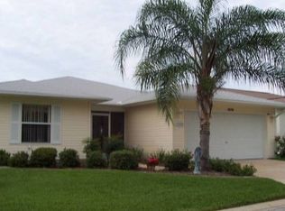717 Old Oaks Ln, Leesburg, FL 34748