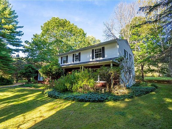 5th image of 174 Wembley Dr