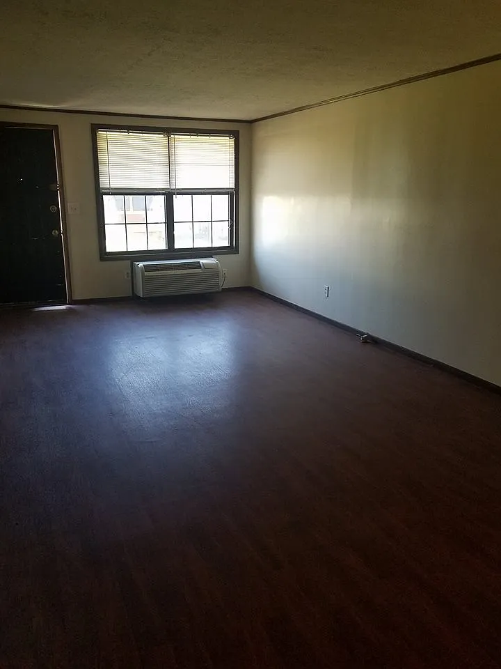 1 bed, 580 sqft, $700 — Photo 3