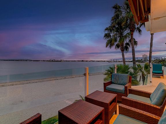 3rd image of 1177 Pacific Beach Dr Unit D