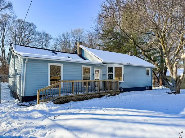 2638 W Cooper Ave W, West Terre Haute, IN 47885