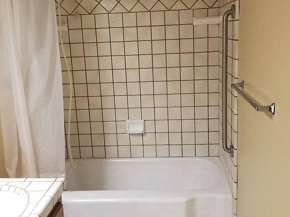 4th image of 8879 Sunset Ave