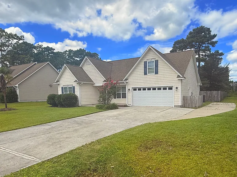 305 Gold Leaf Dr — Photo 2