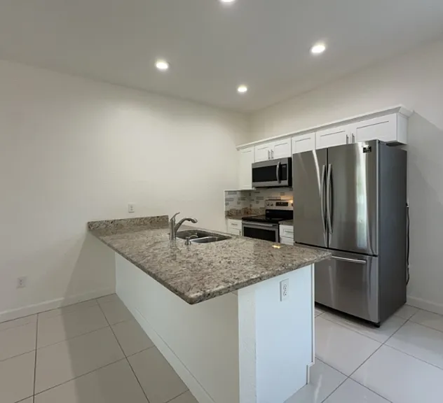 2 W Orange St #102 — Photo 8