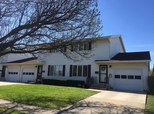 430 E Exchange St, Sycamore, IL 60178