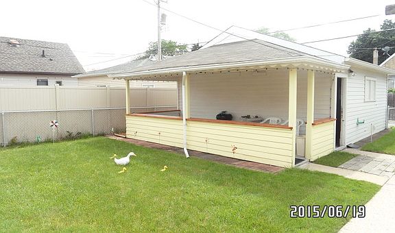 5th image of 2854 N Narragansett Ave