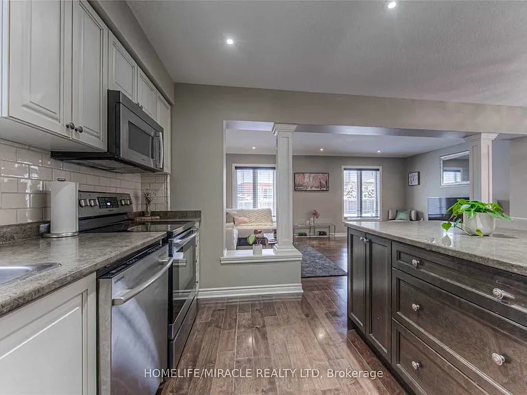 77 Laughland Ln #UPPER — Photo 7