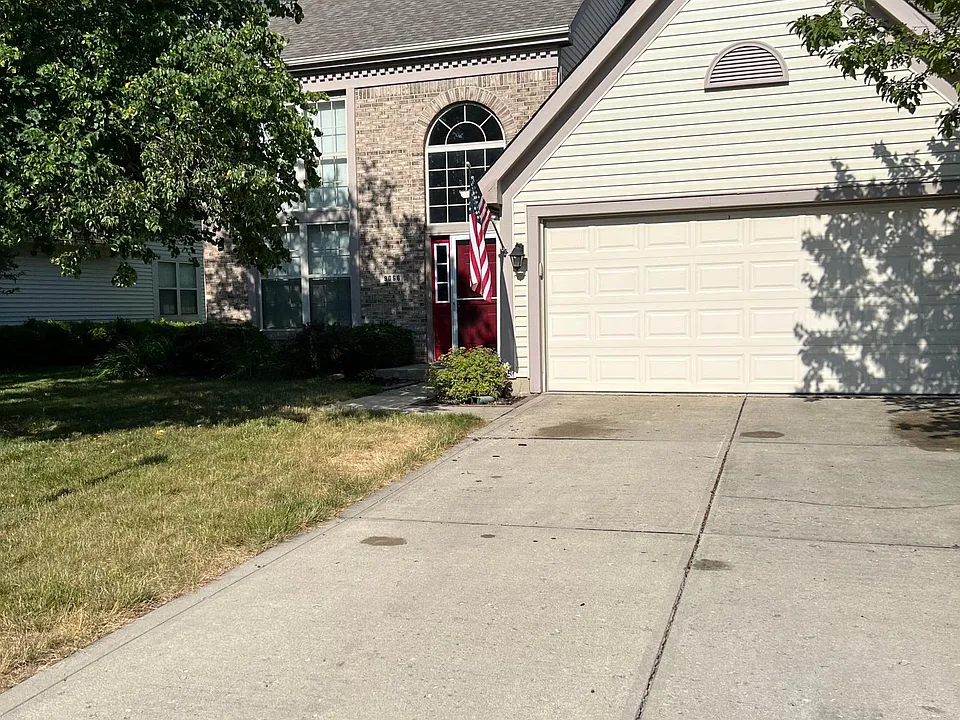 9066 Glass Chimney Ln