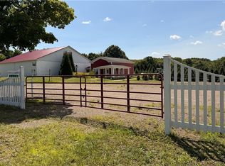 5620 Streeter Rd, Mantua, OH 44255