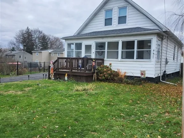 106 Laurel Ave, Liverpool, NY 13088