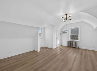 69 Bank St FLOOR 2, Valley Stream, NY 11580
