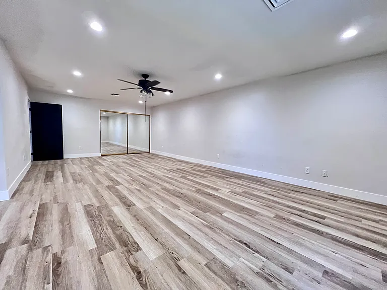 3145 Duneville St — Photo 15