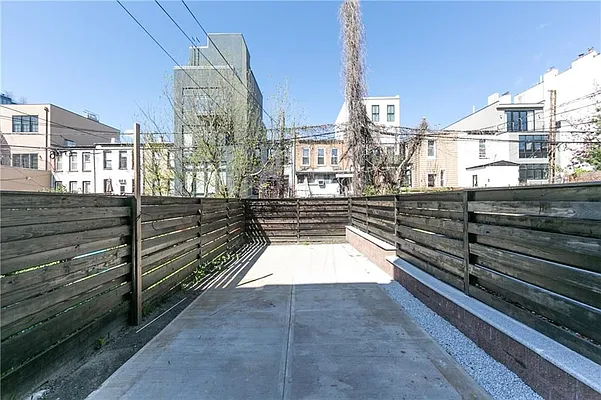 Rented by Remax Real Estate Professionals | media 22