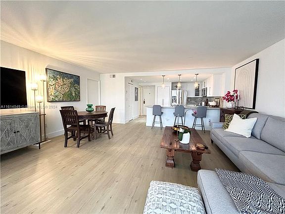 2nd image of 1450 Brickell Bay Dr APT 1002