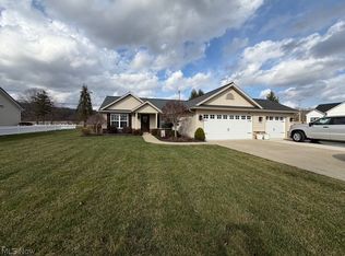 2805 Jacks Fairway, Nashport, OH 43830