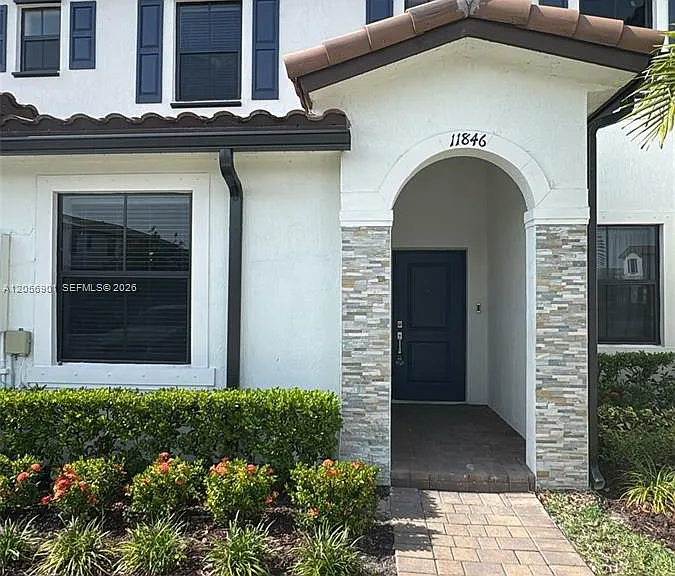 11846 SW 246th Ln #11846 — Photo 2
