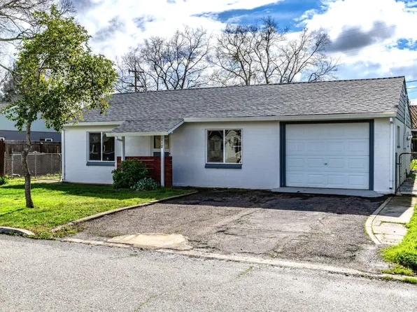 117 Oak Ridge Dr, Ione, CA 95640