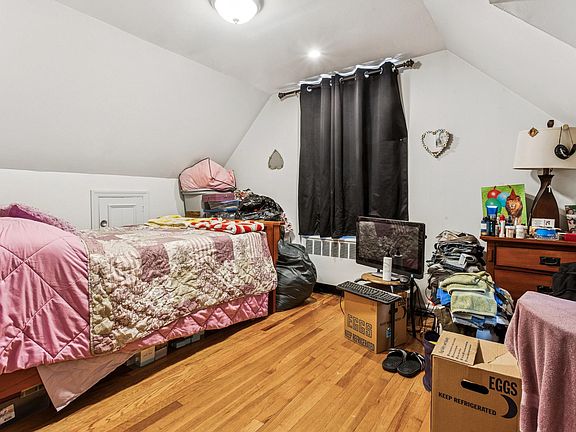 5th image of 1343 E St
