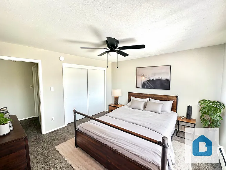 6450 Chippewa Rd — Photo 14