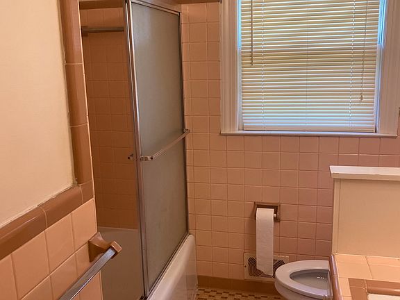 5th image of 2803 Crockett Dr