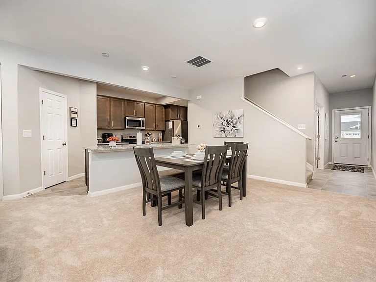 948 Southline Dr — Photo 6