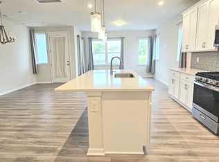 904 Kinsey Aly, Charlotte, NC 28217