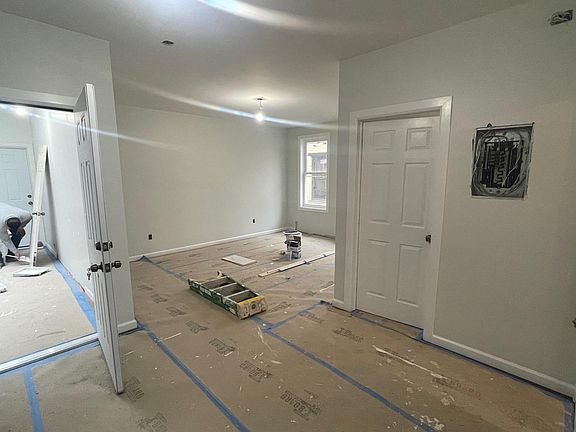 3rd image of 2747 Bronxwood Ave APT 2