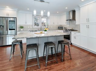 471 Edison Rd, Trumbull, CT 06611