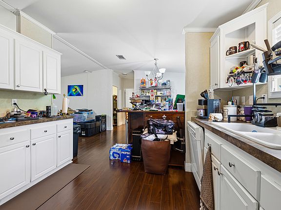 4th image of 23018 Atlantic Circle