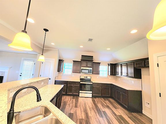 3rd image of 3453 Stockport Dr