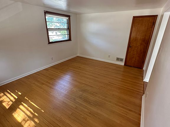 4th image of 7834 W Grant St
