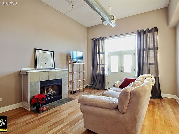 2nd image of 2700 W Belmont Ave Unit 508