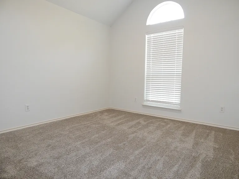1412 Wesley Dr — Photo 15