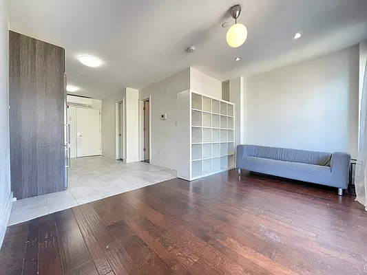 Rented by Bruma Realty LLC | media 8