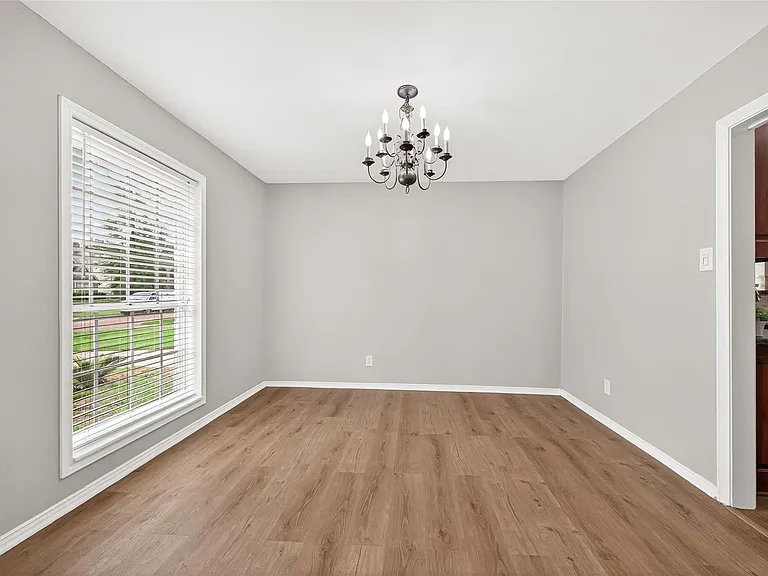 4230 Annawood Cir — Photo 41