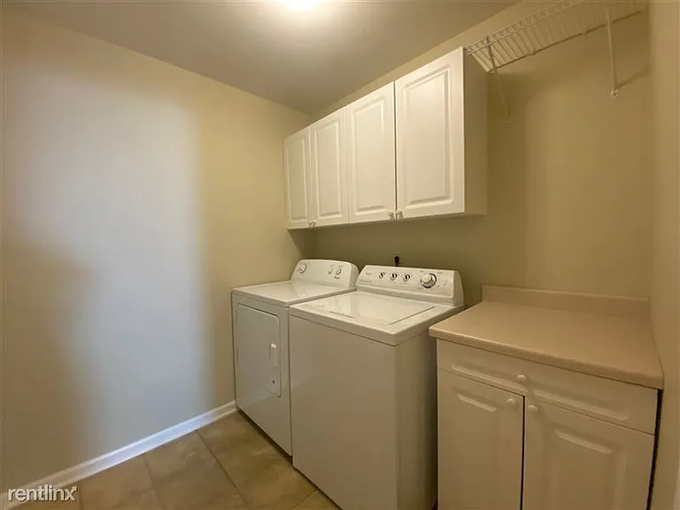 6710 Summerdale Ct E — Photo 30