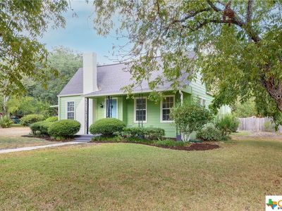 715 S Walnut Ave, Luling, TX, 78648