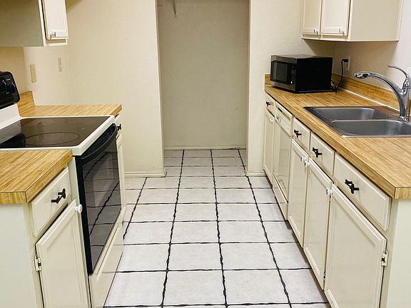 4th image of 7705 Brandi Pl