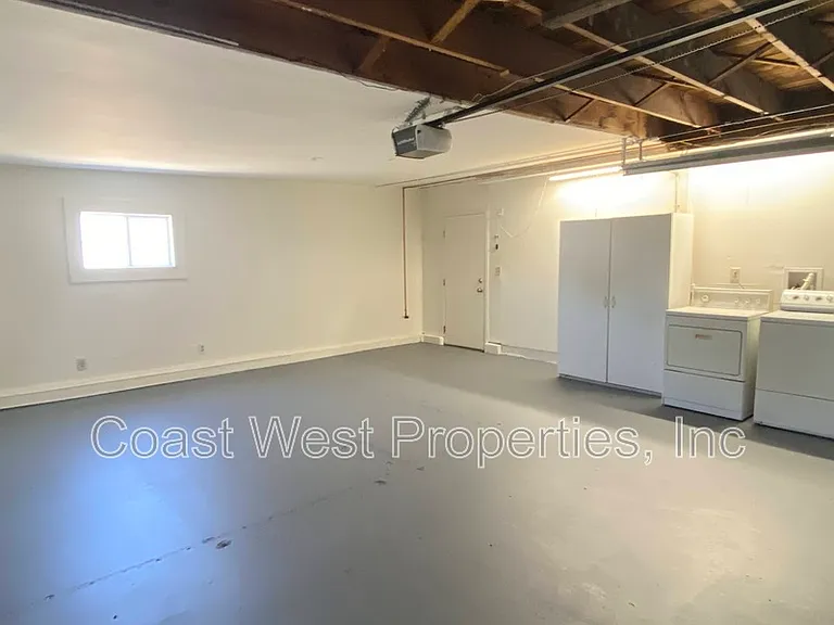 9161 Huntington Ave — Photo 23