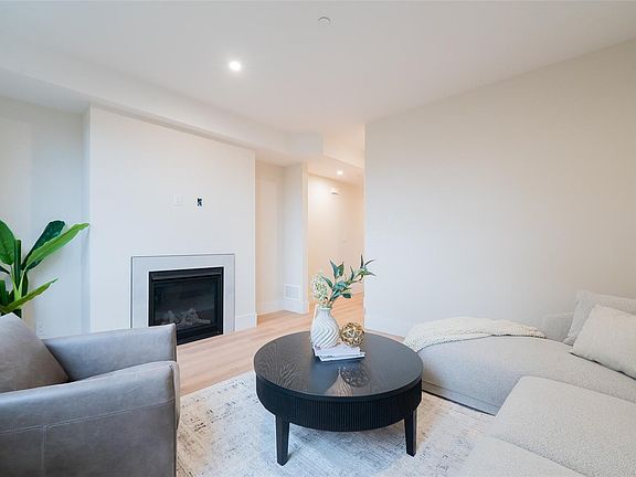 4th image of 1615 Northfield Rd #111