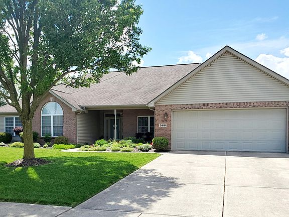 2nd image of 566 Woodbury Ct