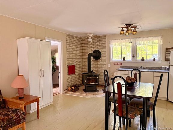 5th image of 355 Saint Maure Rd