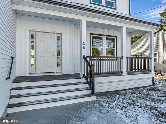 4th image of 66 Clearwater Dr