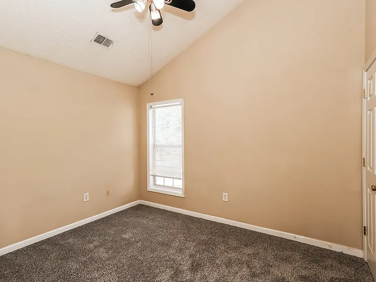 426 Baldwin Ct — Photo 14