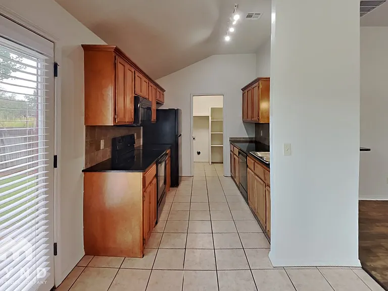 14640 Marbleleaf Dr — Photo 6