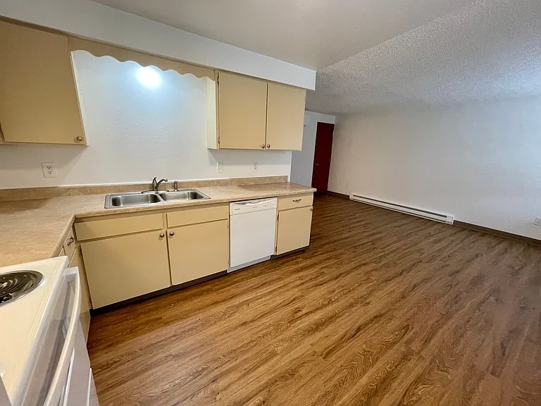 Hartson 8-Plex — Photo 7