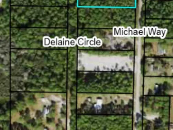 118 Delaine Cir, Eastpoint, FL 32328