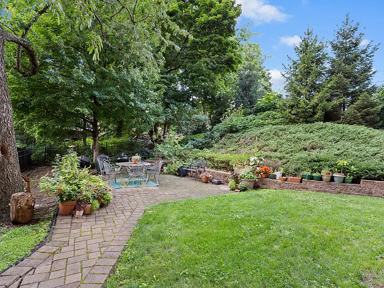 Share garden and BBQ area.